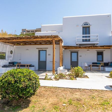 Big Blue Suites & Apartments Kionia Bagian luar foto