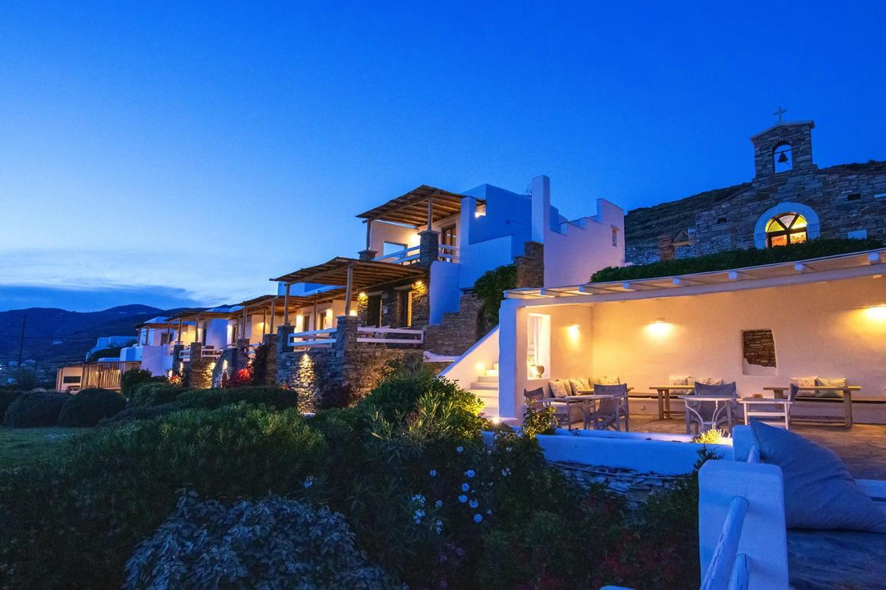 Big Blue Suites & Apartments Kionia Bagian luar foto