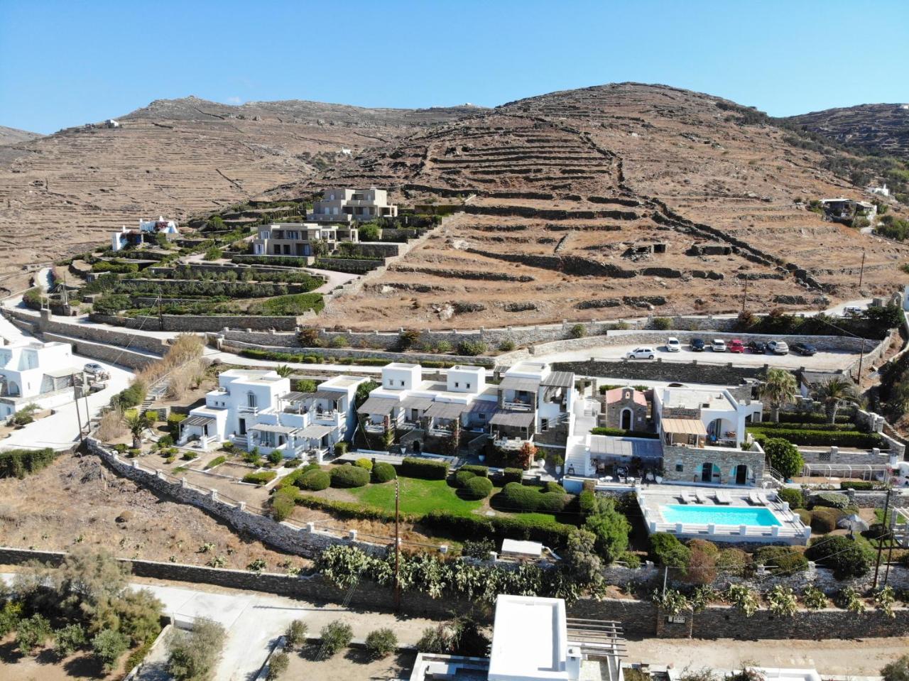 Big Blue Suites & Apartments Kionia Bagian luar foto